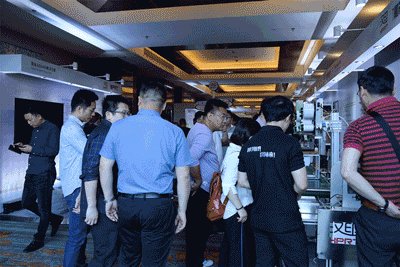科技满分化锁2019j9国际站备用科技大会_9.gif
